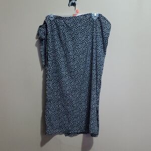 Shein Curve Elegant Black and White Patterned Skirt Size 1xl (Made Small)